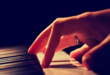 DB彩票试玩-波兰队轻取英格兰队，马龙关键制胜