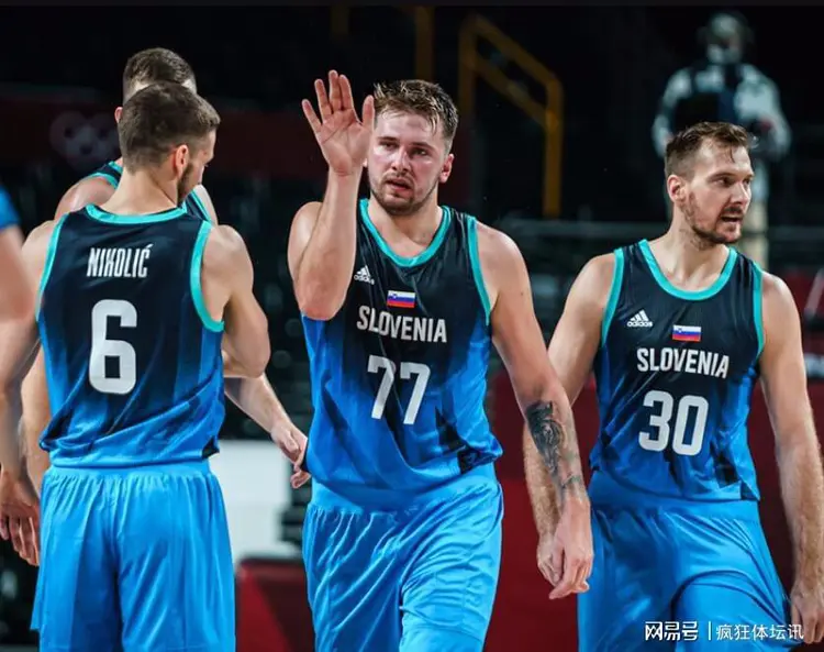 荷兰逆转斯洛文尼亚，晋级八强