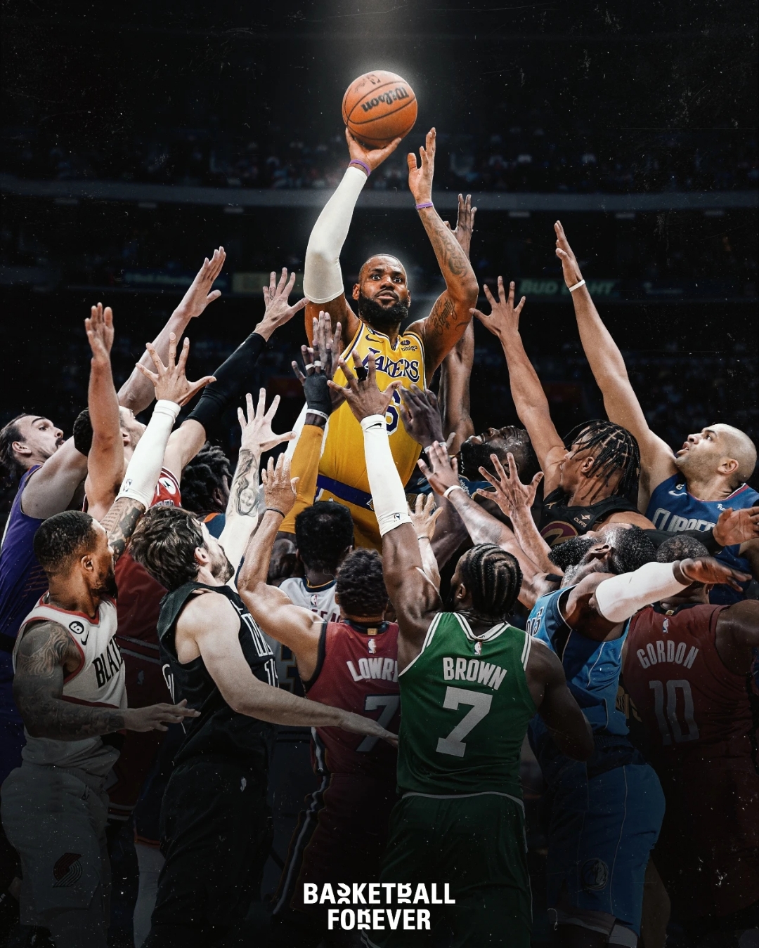 球队在关键时刻迎来发挥爆发，获得胜利