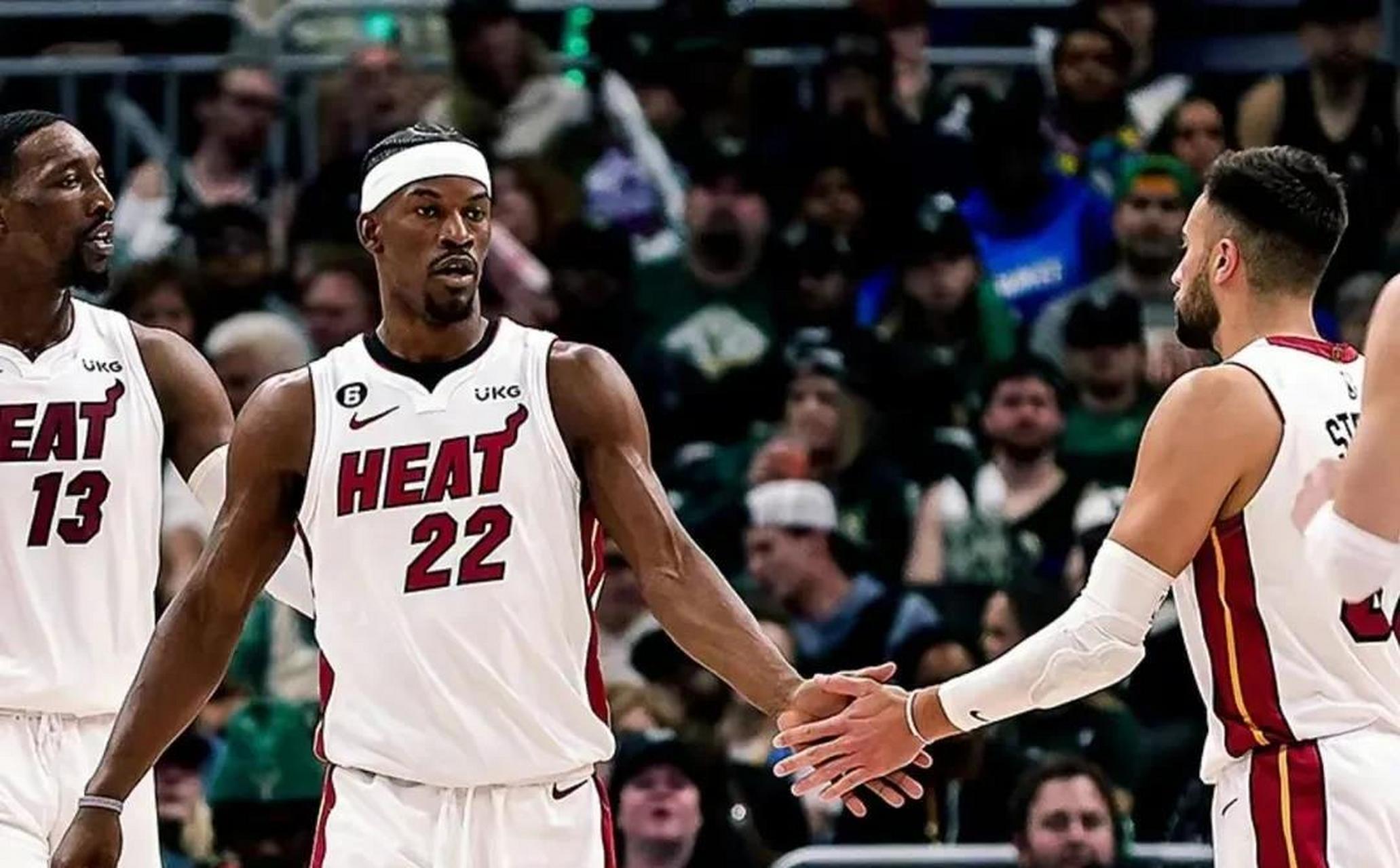 DB彩票官网-灰熊队客场击败热火队，取得胜利