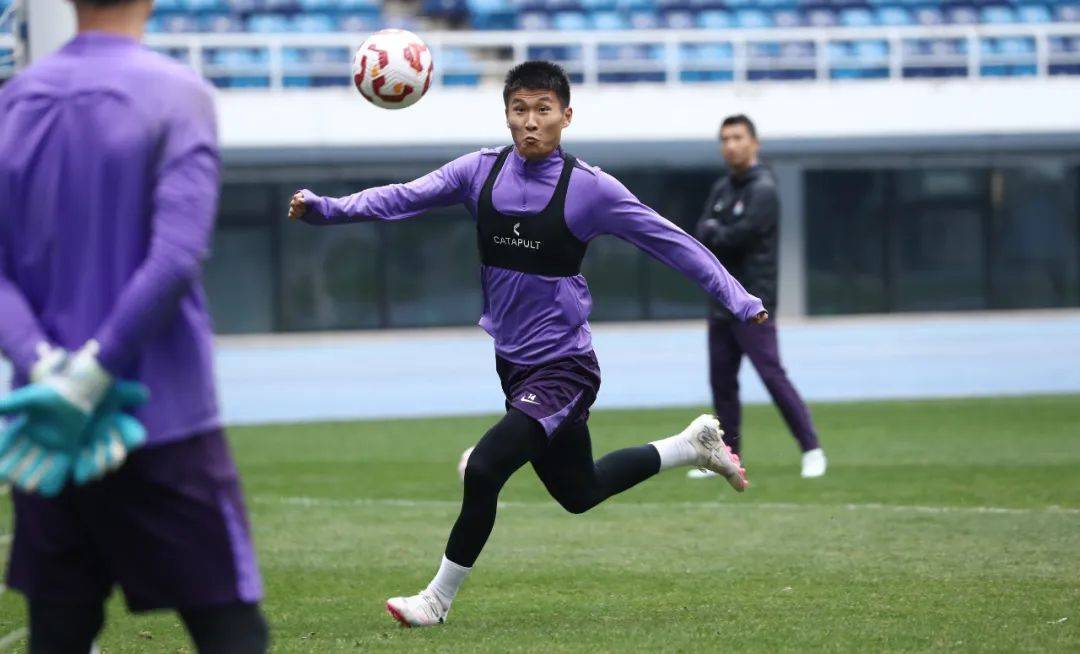 中超球员公开个人训练计划,备战全新挑战的简单介绍 中超球员公开个人训练计划,备战全新挑战的简单介绍