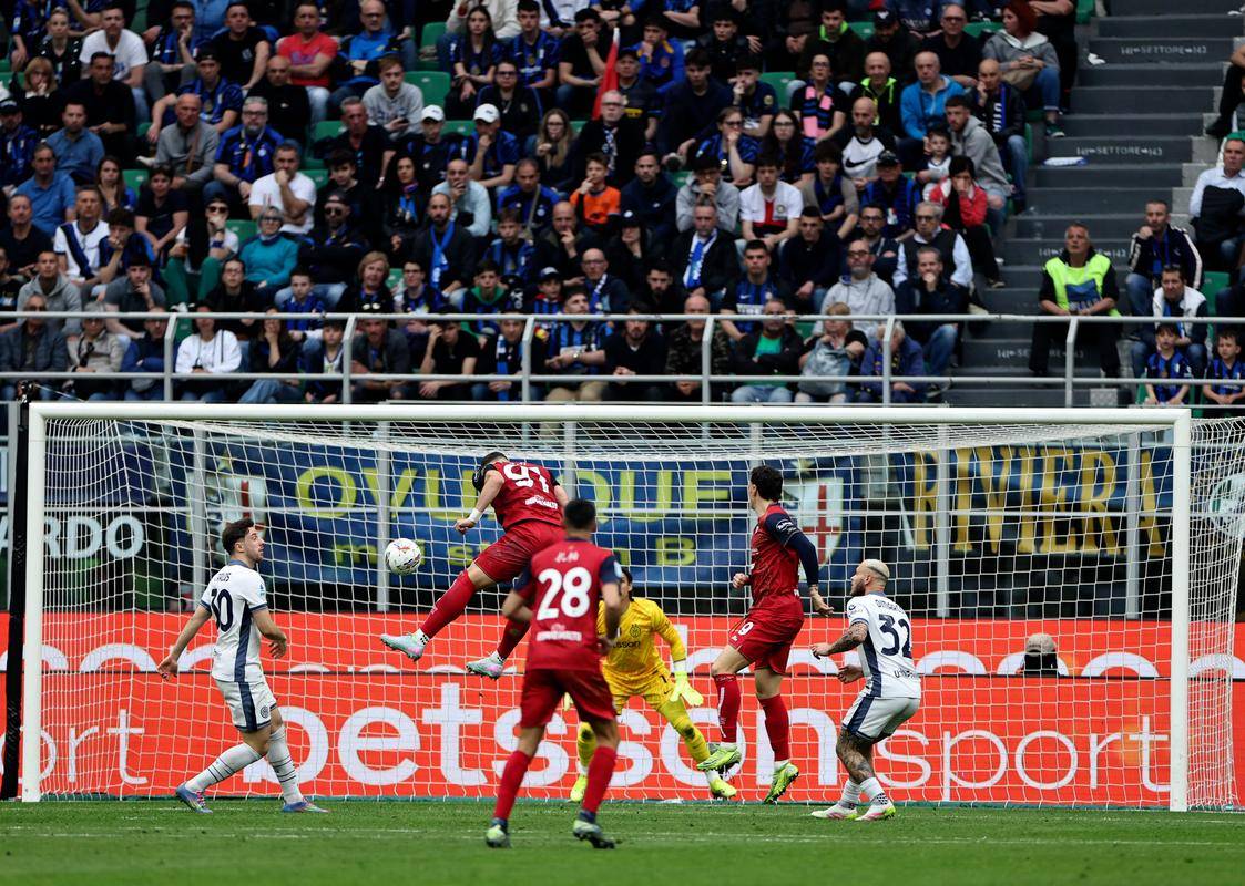 DB游戏-卡利亚里主场失利，难以调整状态