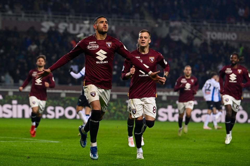 DB彩票官网-都灵队员团结协作，击败劲旅