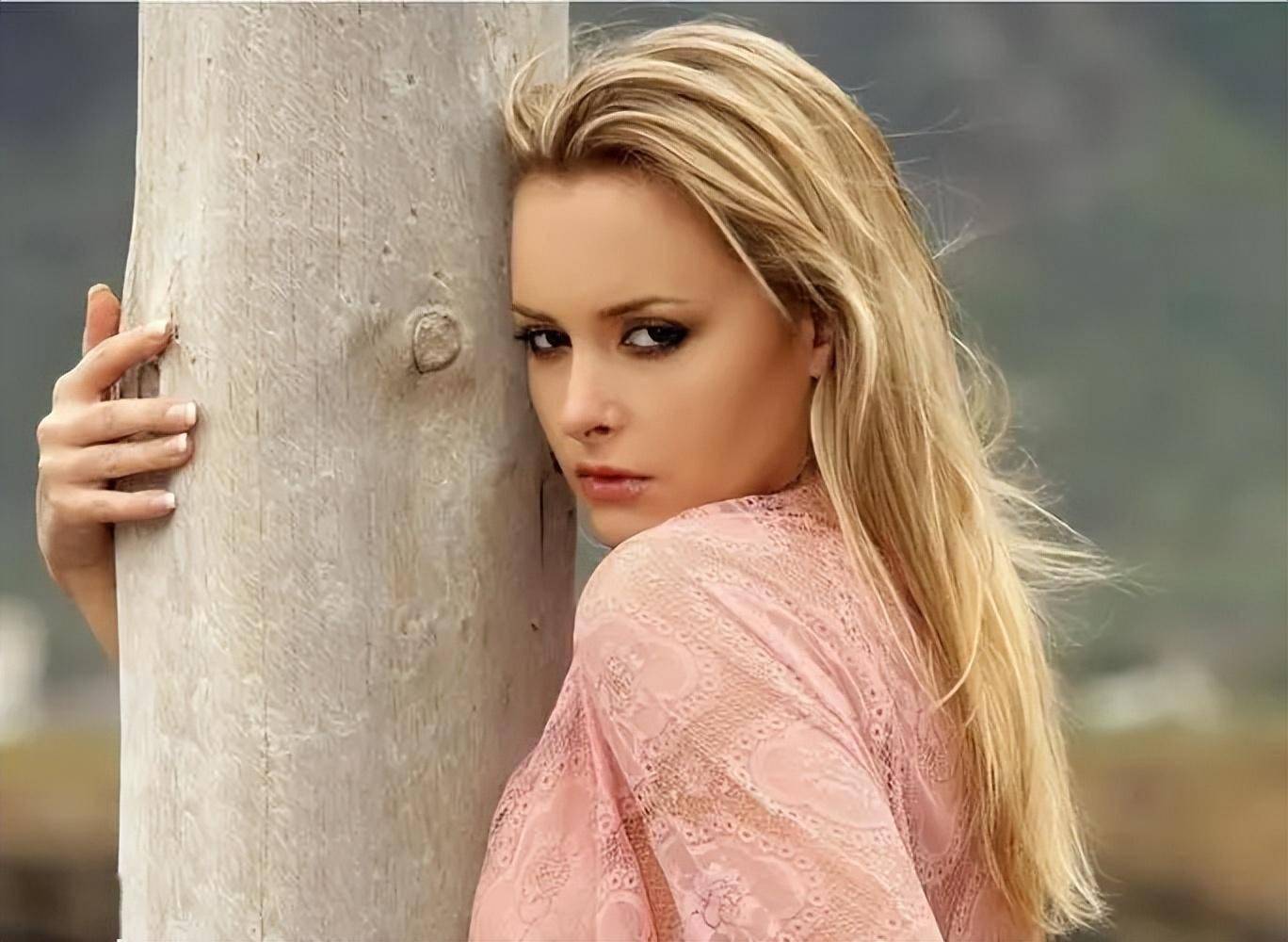 DB彩票官方网站-捷克跳高选手高空跃跃欲试，轻松取胜