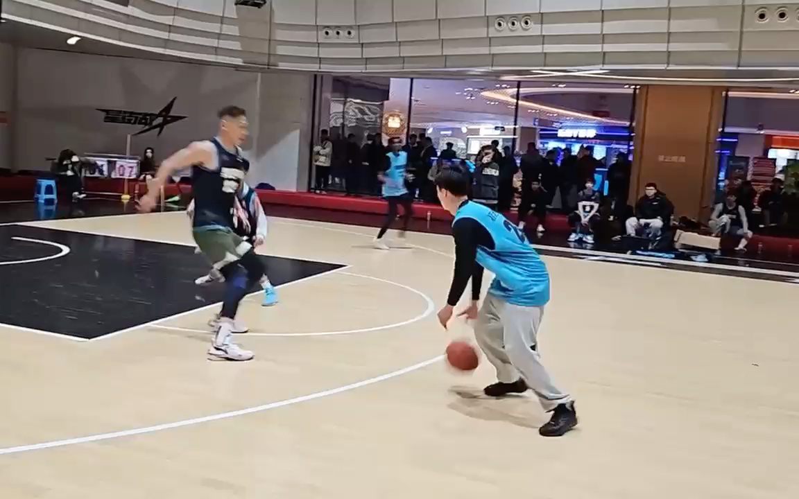 DB彩票官网-精湛的篮球技艺，令人赞叹不已