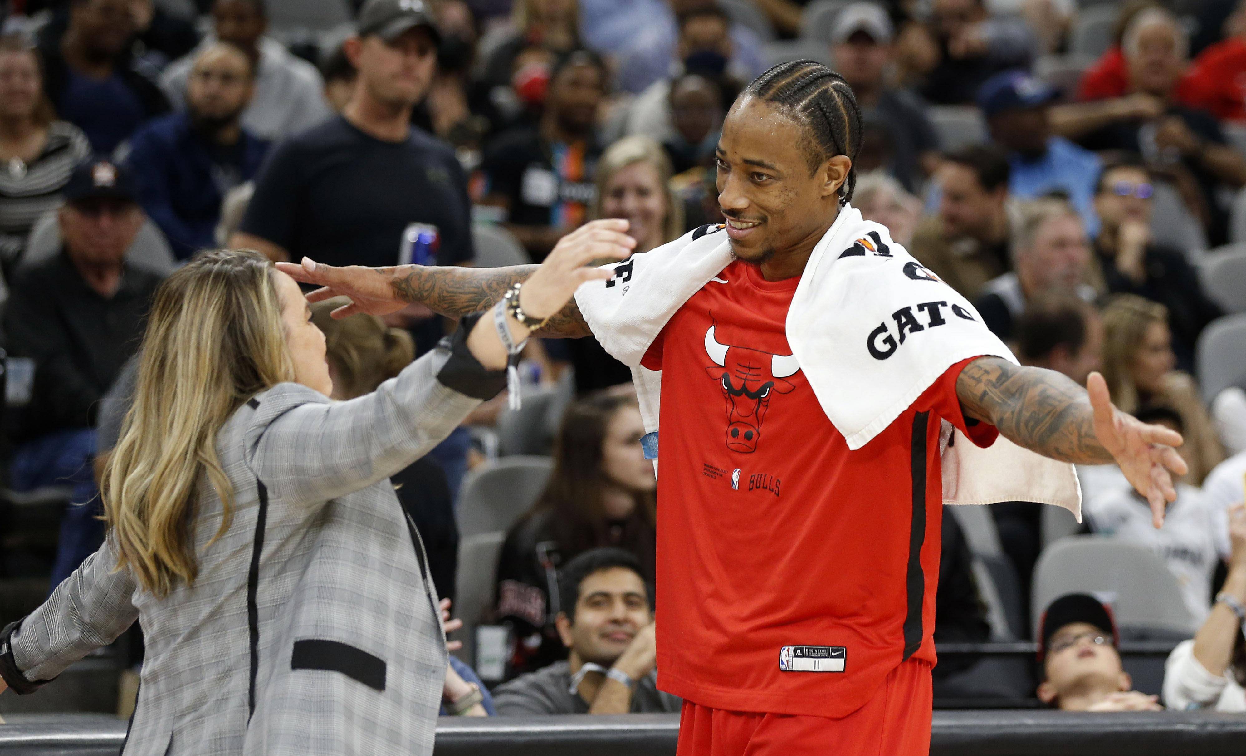 马刺大胜黄蜂，德罗赞贡献全能表现的简单介绍