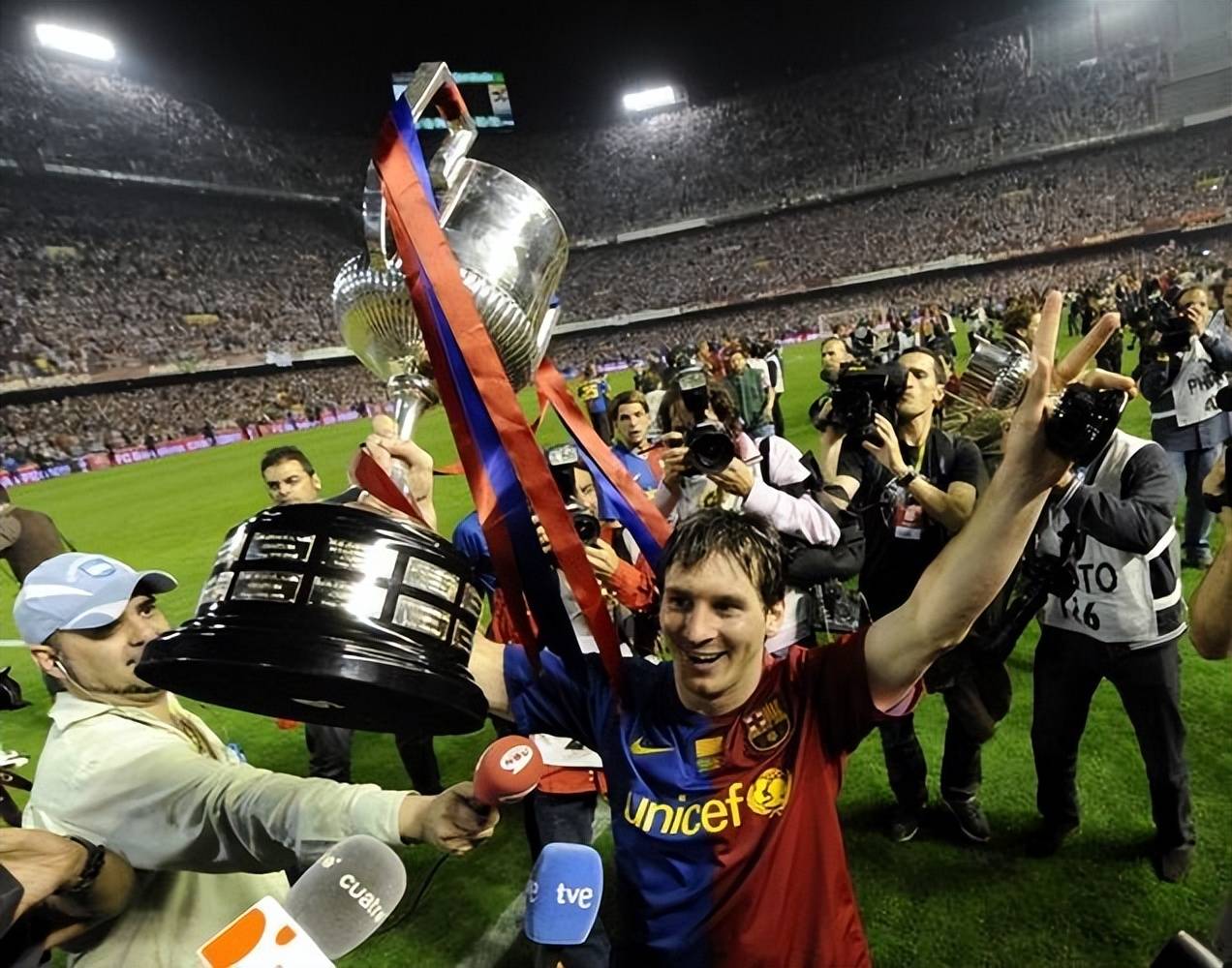 DB gaming-皇家马德里逆袭巴萨，夺得西甲联赛冠军