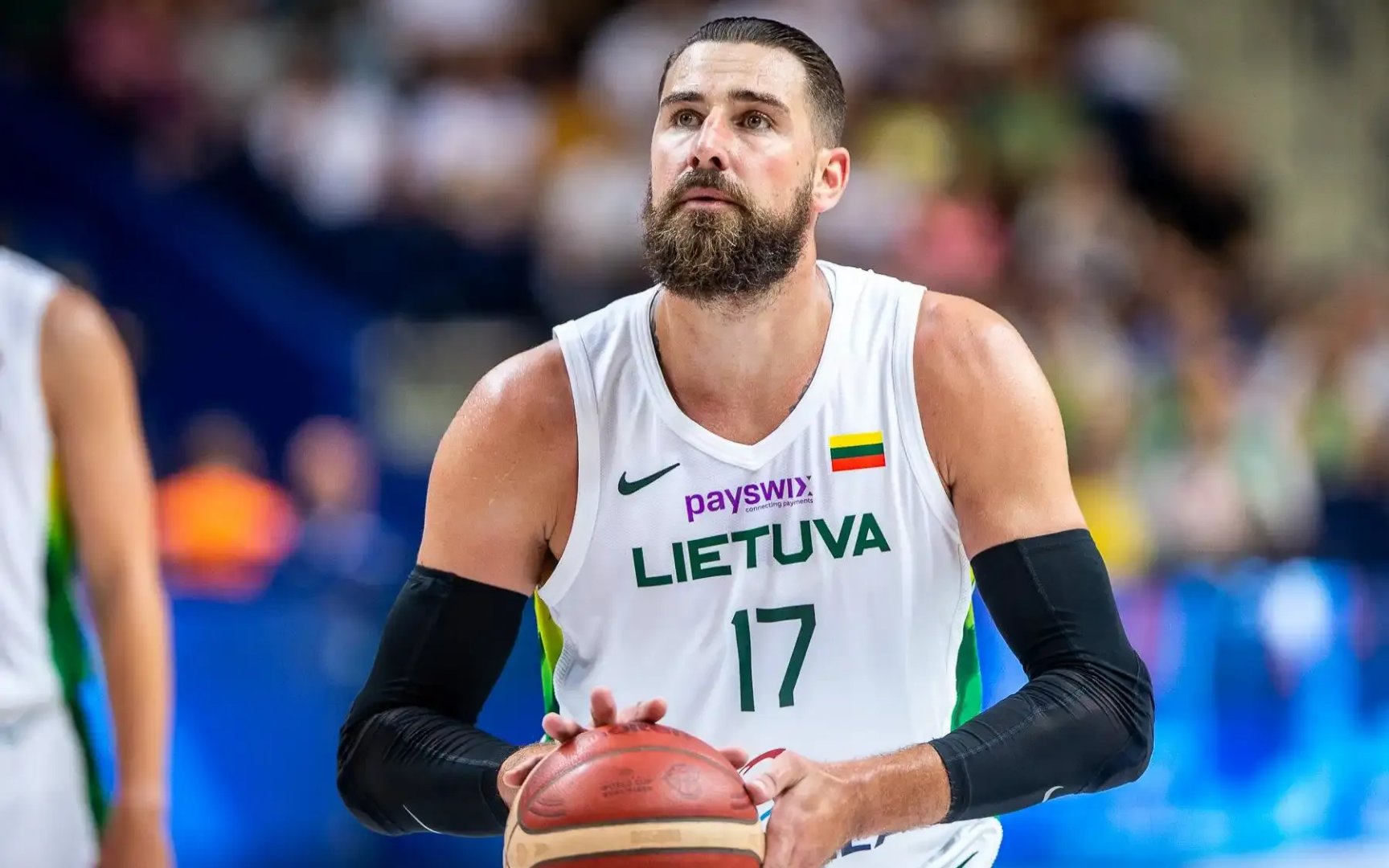 灰熊力克骑士，瓦兰丘纳斯得到24分