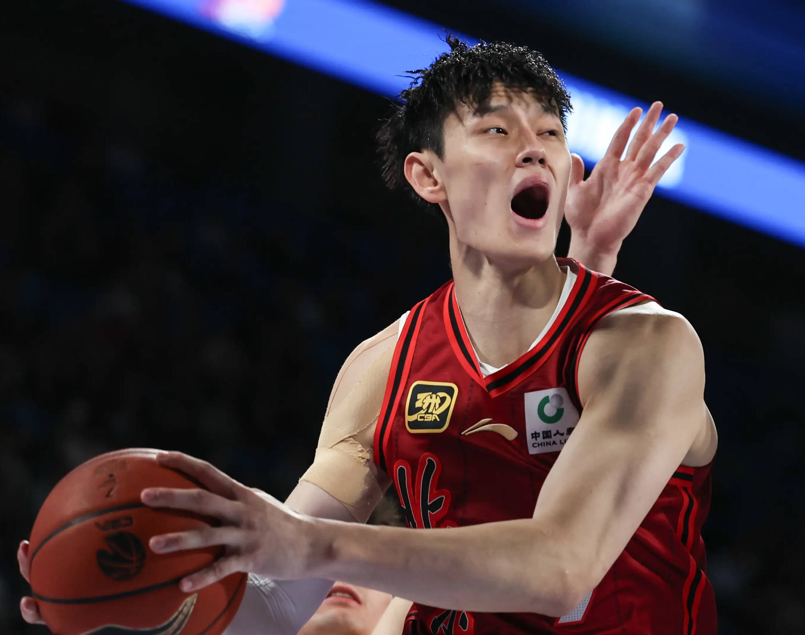 国王碾压篮网,周琦统治全场 国王碾压篮网,周琦统治全场