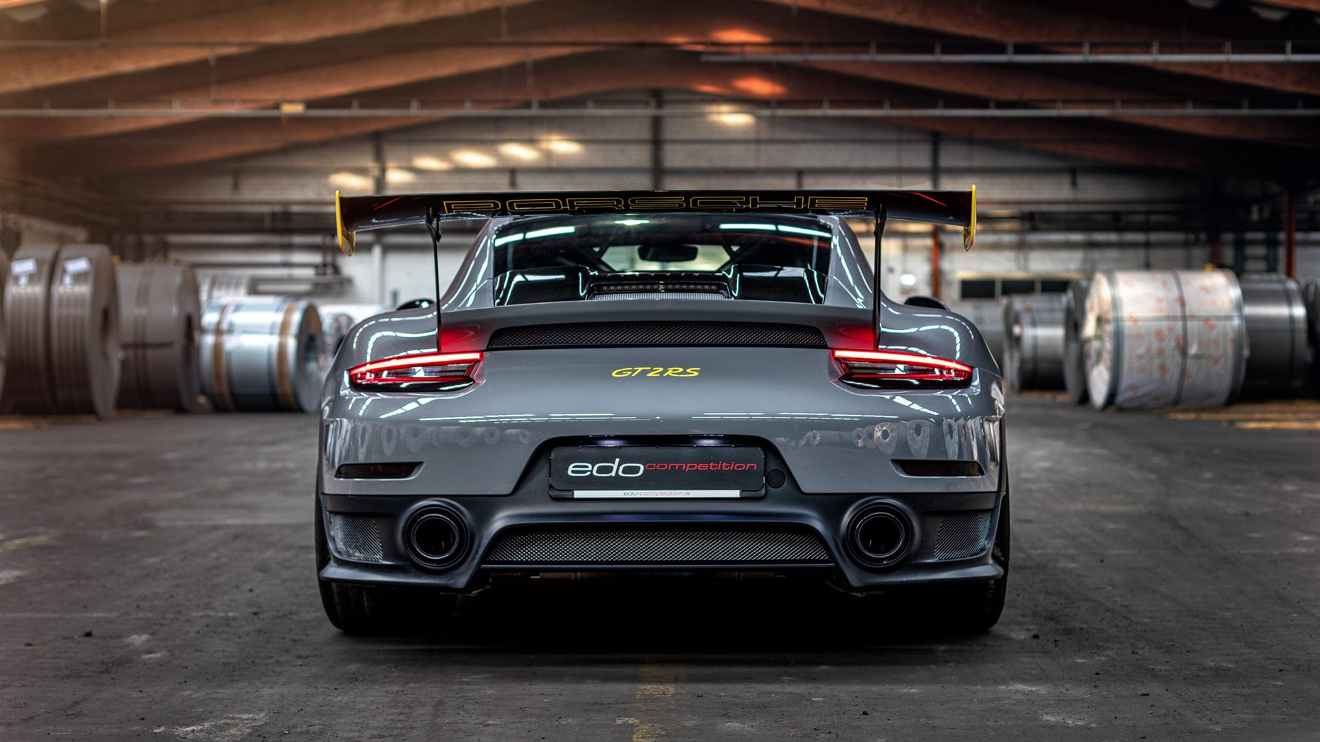 绿茵场与篮球馆的平行叙事，德甲争冠焦点战与爵士逆转广东的竞技启示